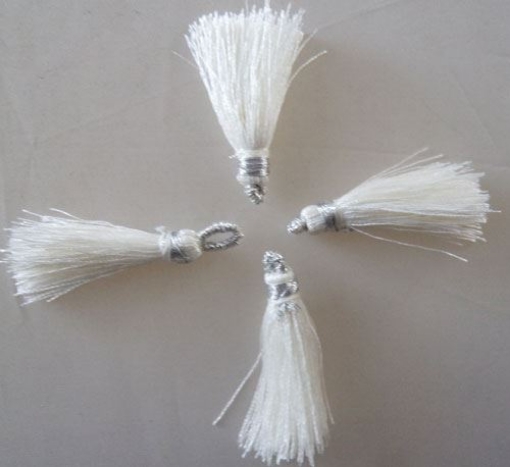  Silk Tassel