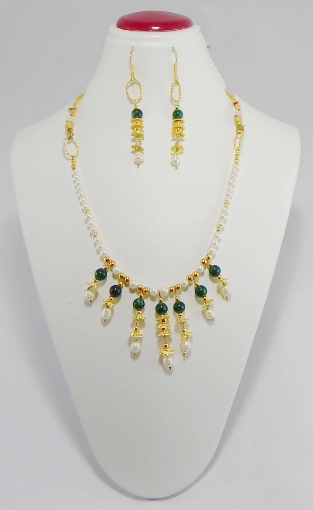 Natural Pearl & Green Aventurine Necklace Set