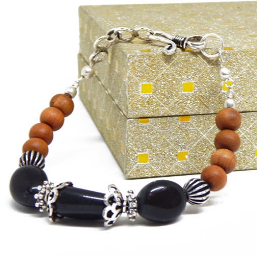 Black Agate & White Sandal Wood Bracelet